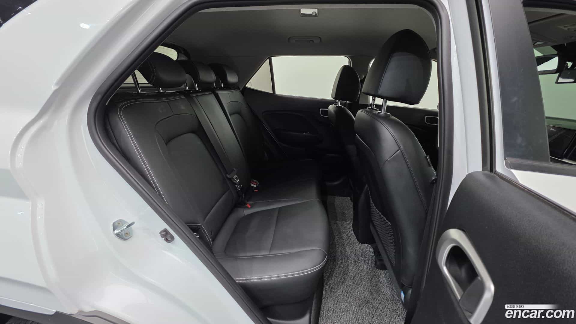 Venue Hyundai 2020.10-OPTION-023
