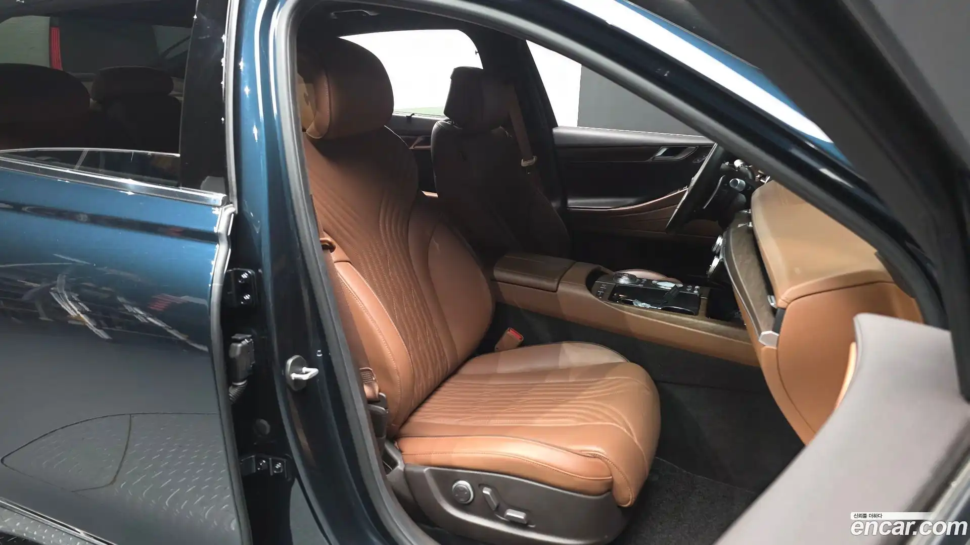 G80 Genesis 2021.10-INNER-036