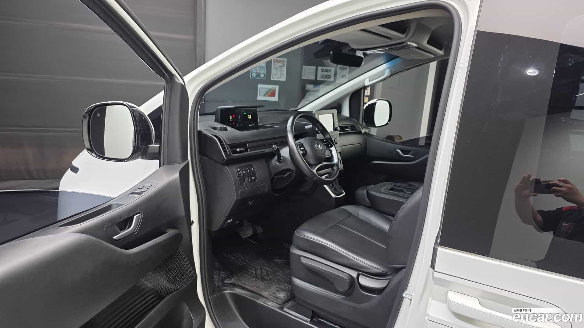 Staria Hyundai 2023.3-INNER-010