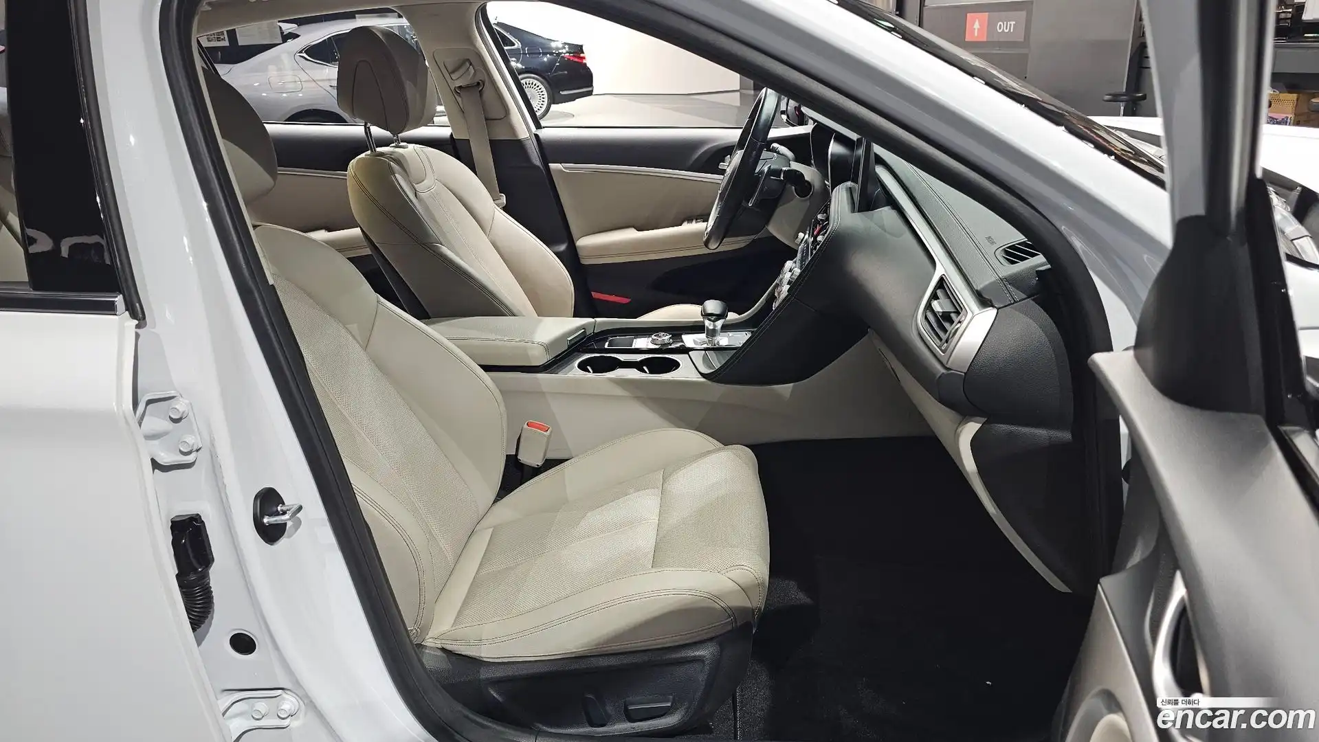 G70 Genesis 2017.10-INNER-036