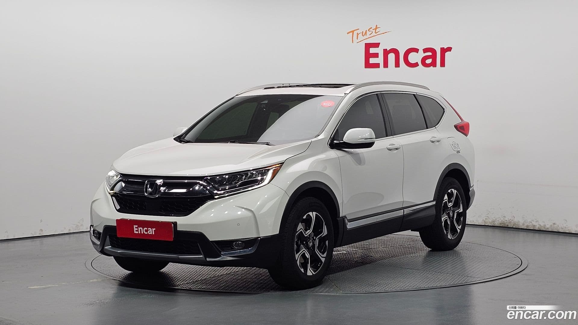 Main__Slider__Photo:CR-V Honda 2019.4-0