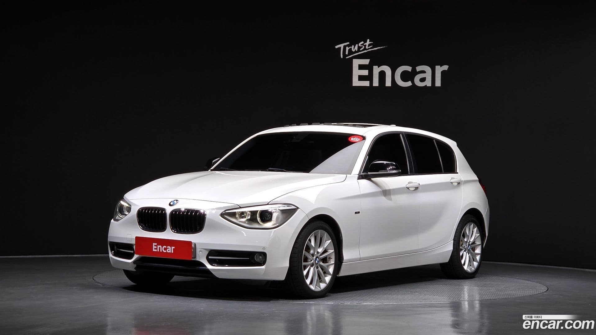 Main__Slider__Photo:1-Series BMW 2015.0-0