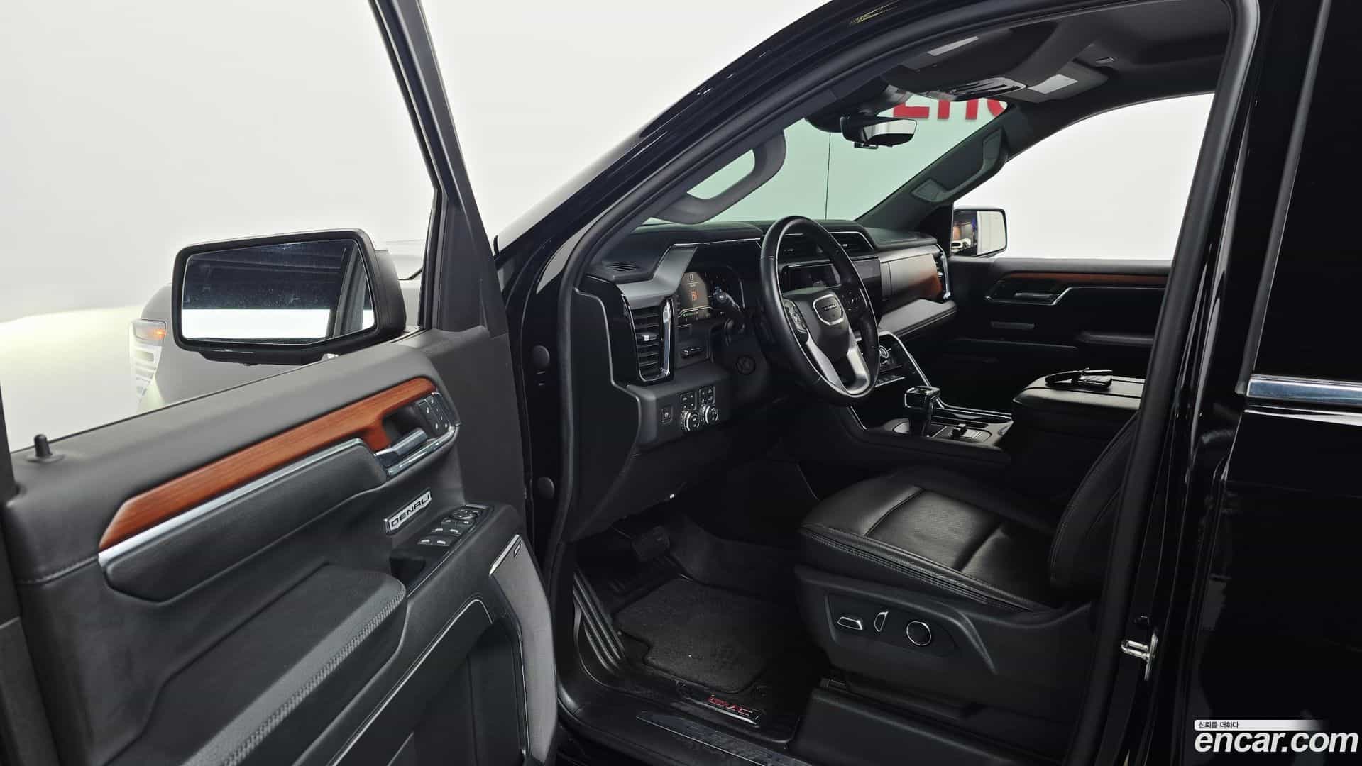 Sierra GMC 2023.4-INNER-010