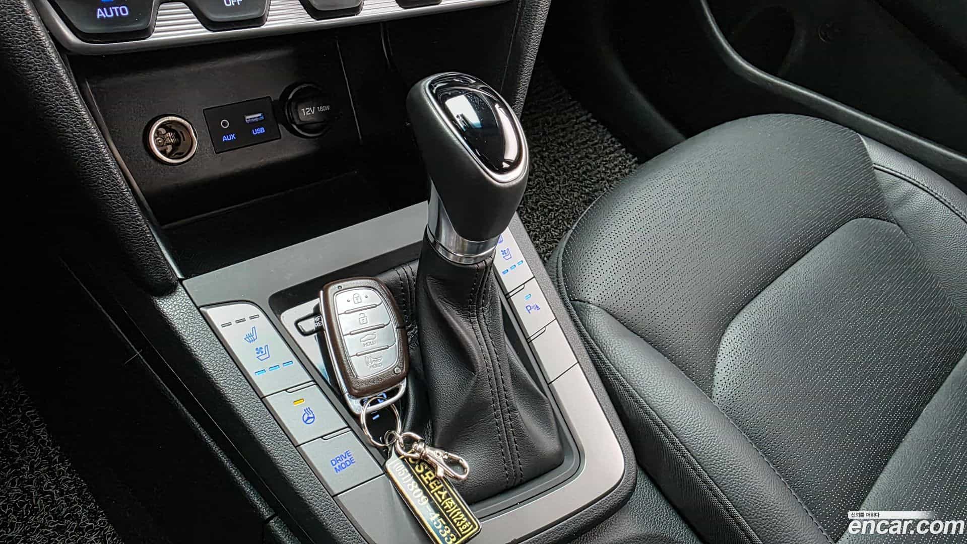 AVANTE Hyundai 2019.5-INNER-009
