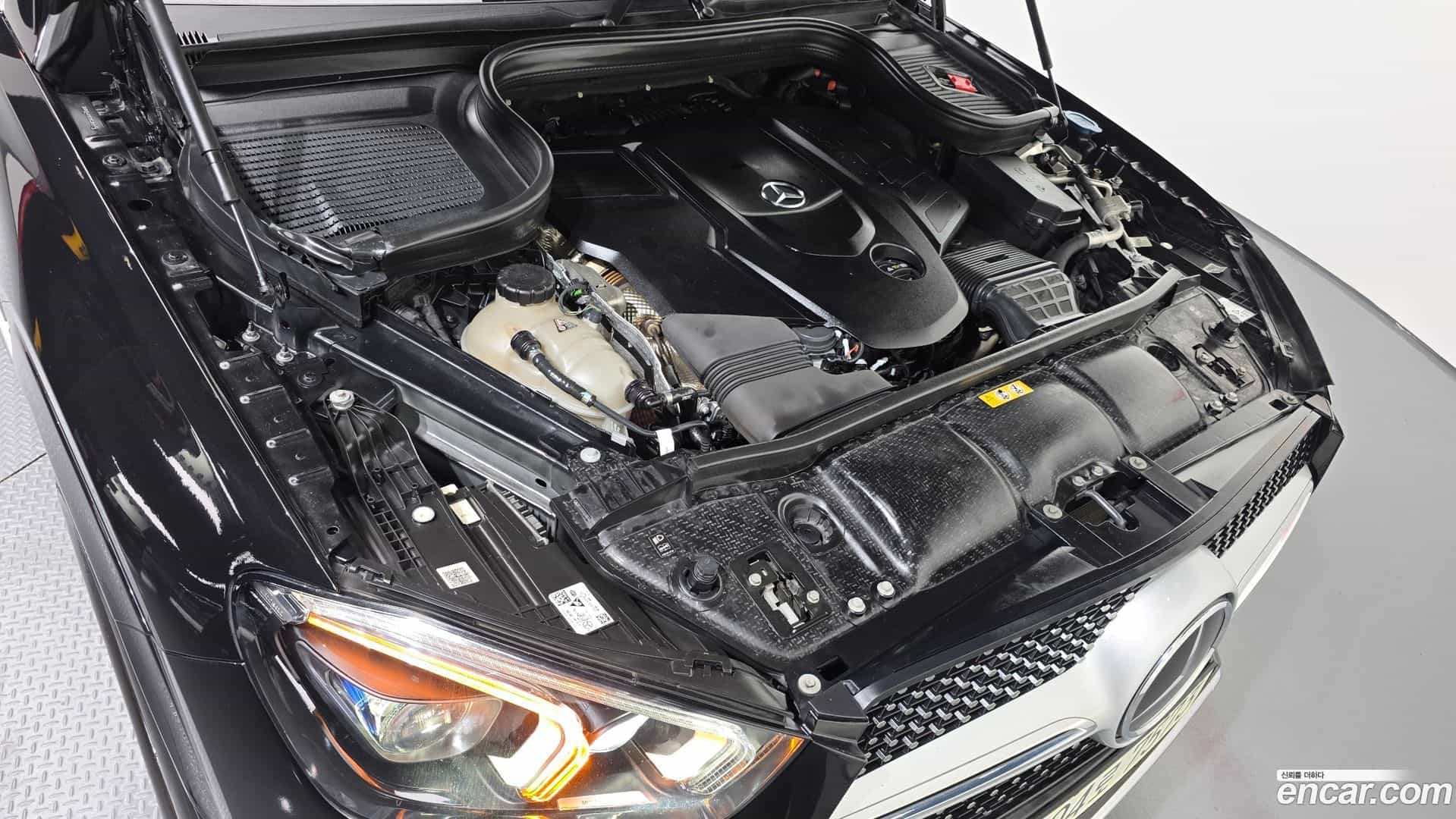 GLE-Class Mercedes-Benz 2021.1-OUTER-006