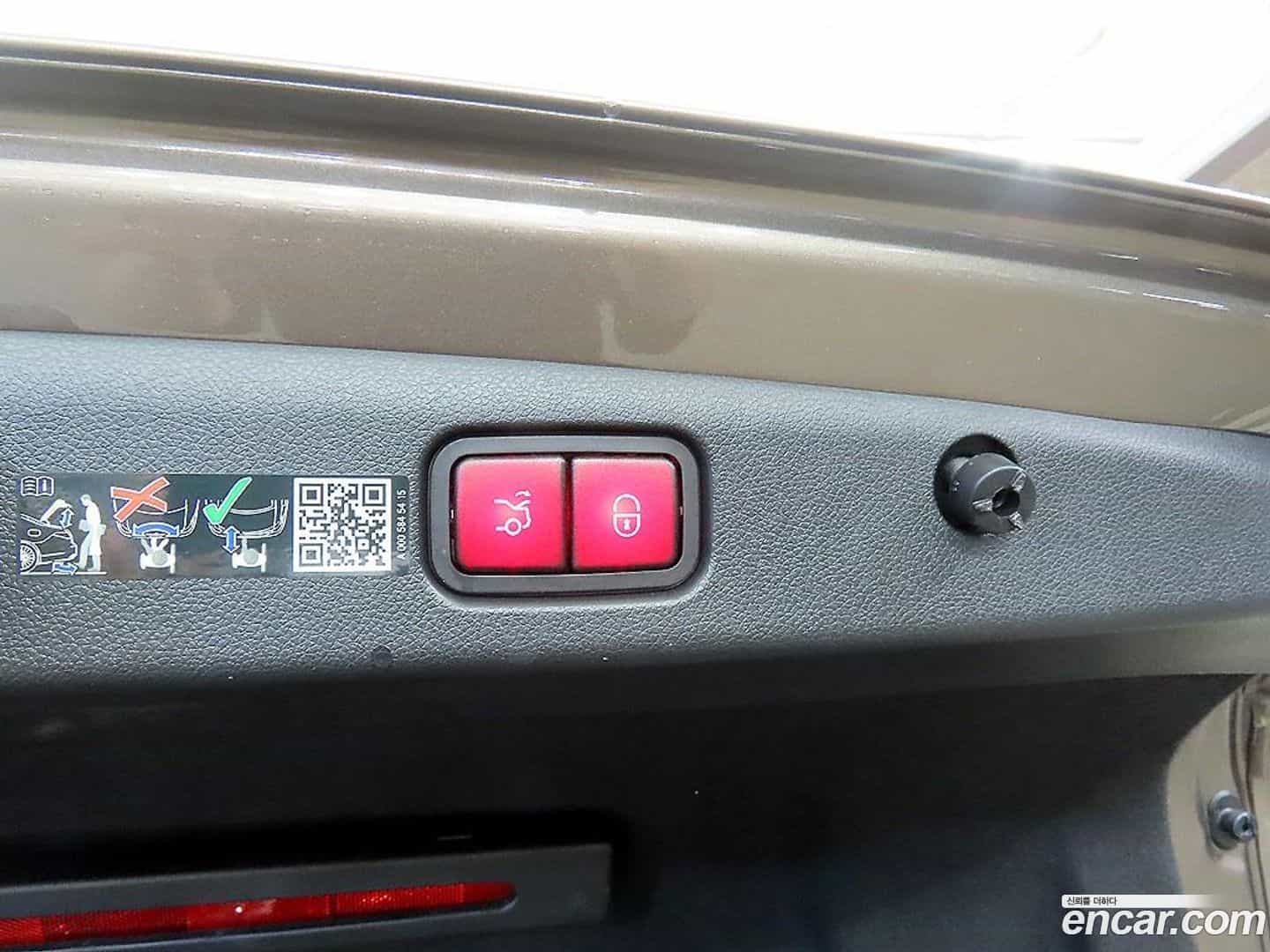 E-Class Mercedes-Benz 2025.2-OPTION-020
