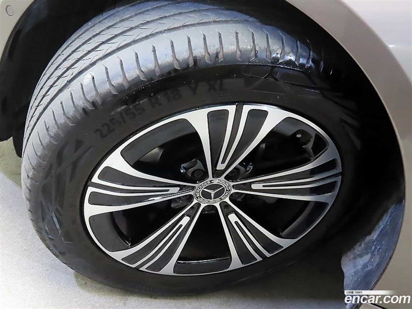E-Class Mercedes-Benz 2025.2-OPTION-024