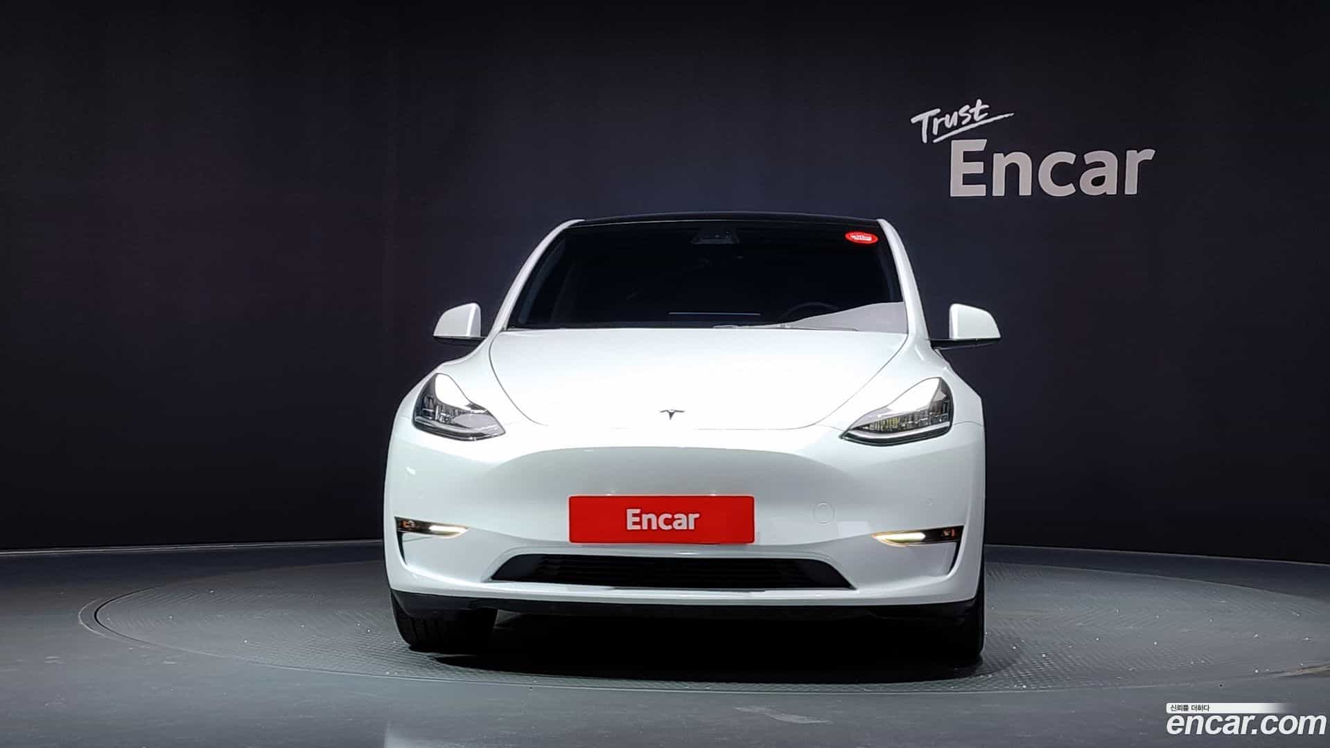Model Y Tesla 2022.4-OUTER-003