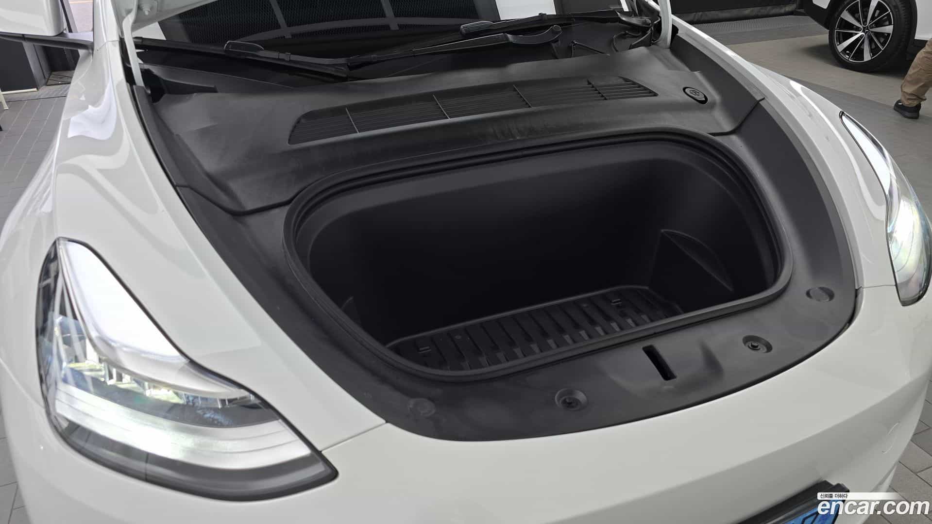 Model Y Tesla 2022.4-OUTER-006