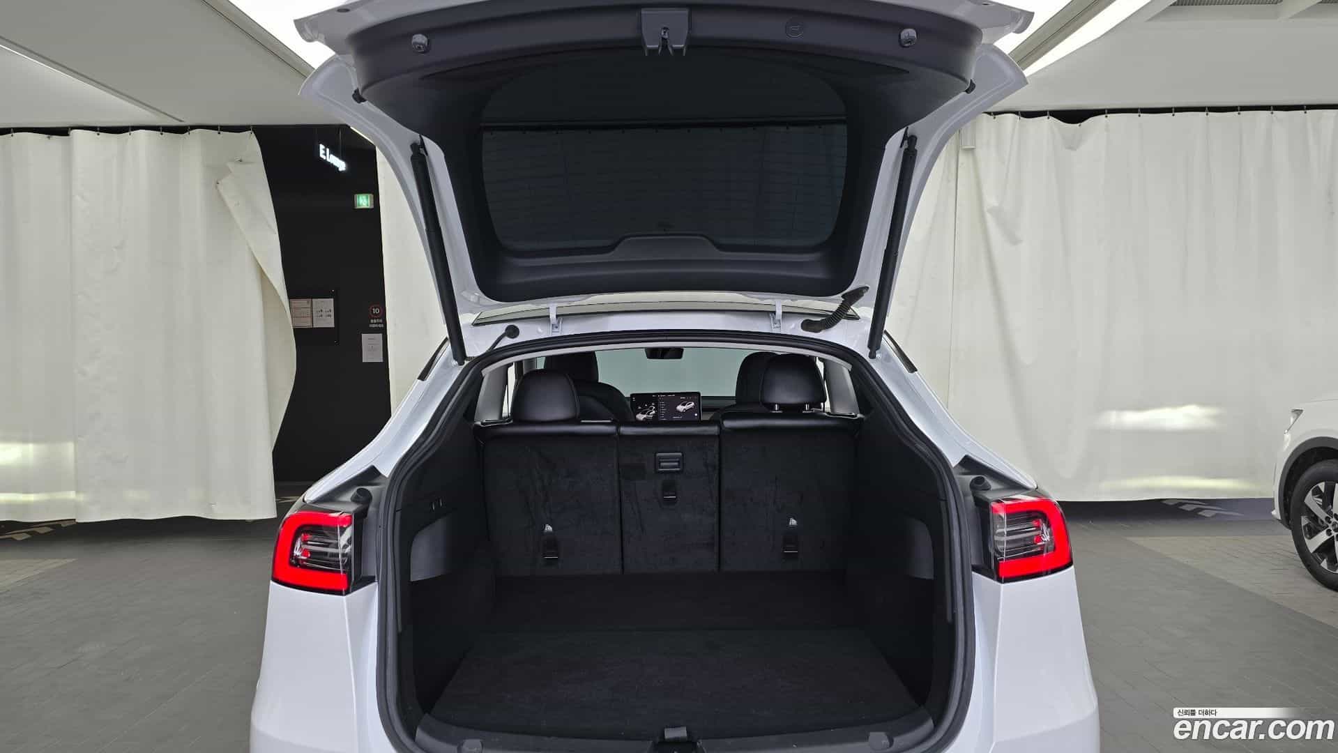 Model Y Tesla 2022.4-OPTION-041