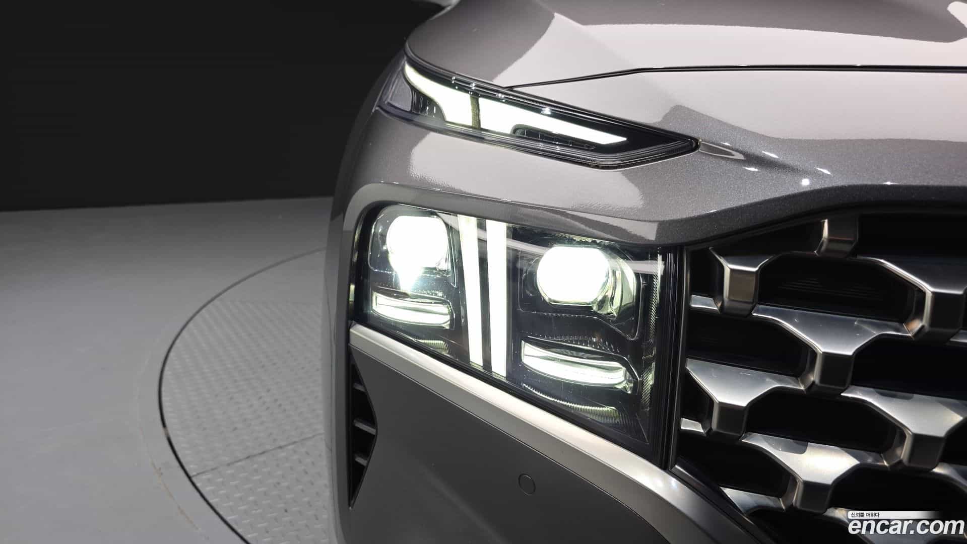 Santafe Hyundai 2022.8-OUTER-032