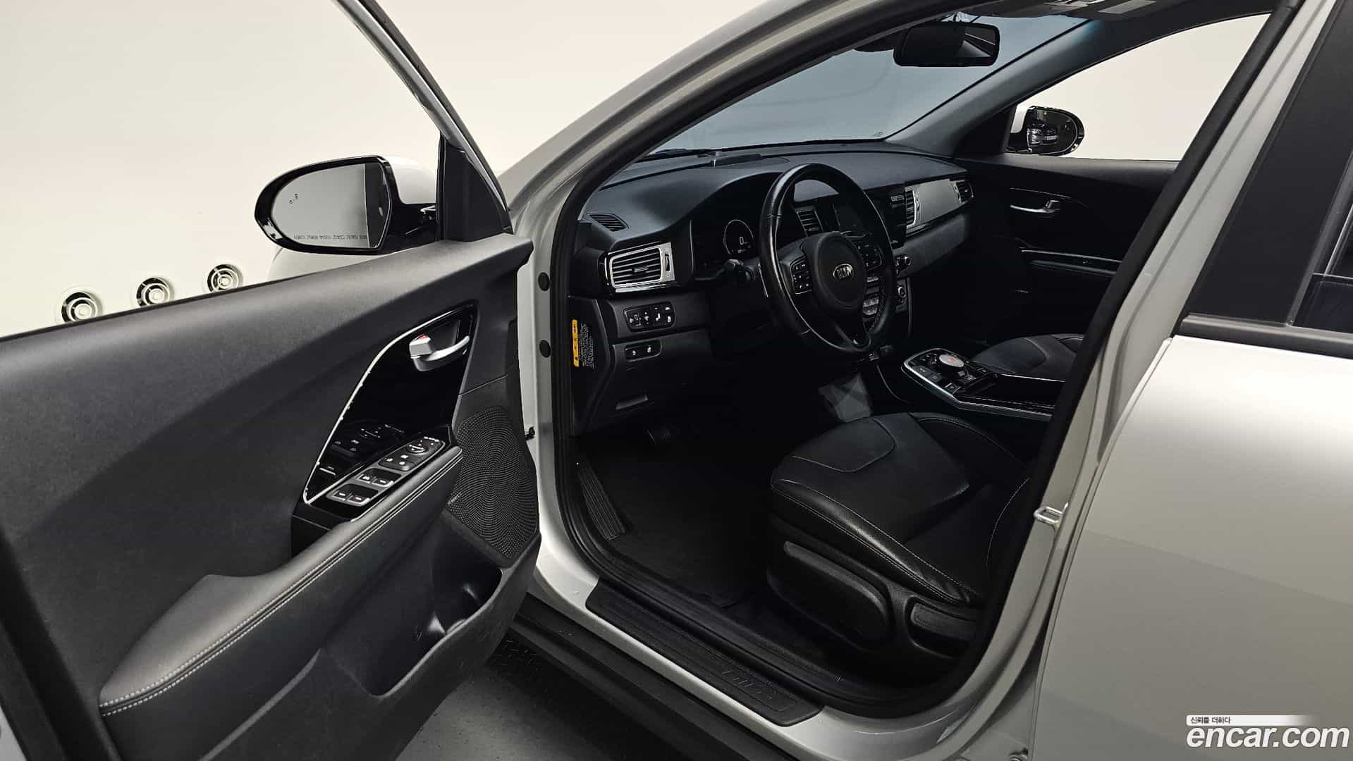 Niro Kia 2021.3-INNER-010