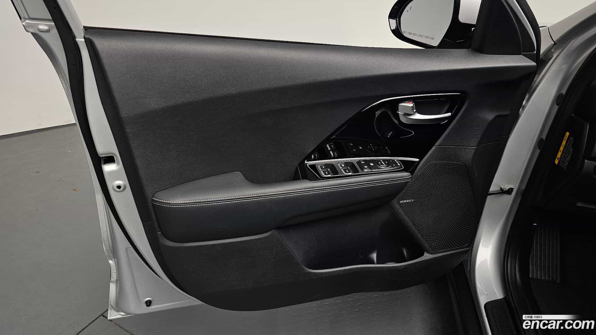 Niro Kia 2021.3-INNER-034