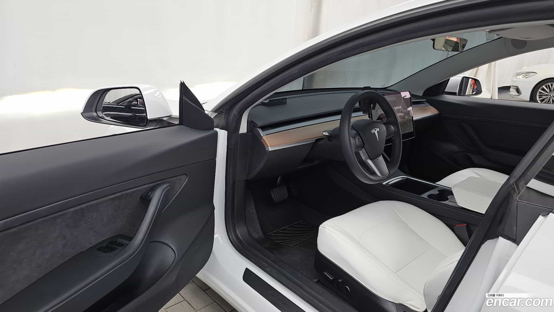 Model 3 Tesla 2021.2-INNER-010