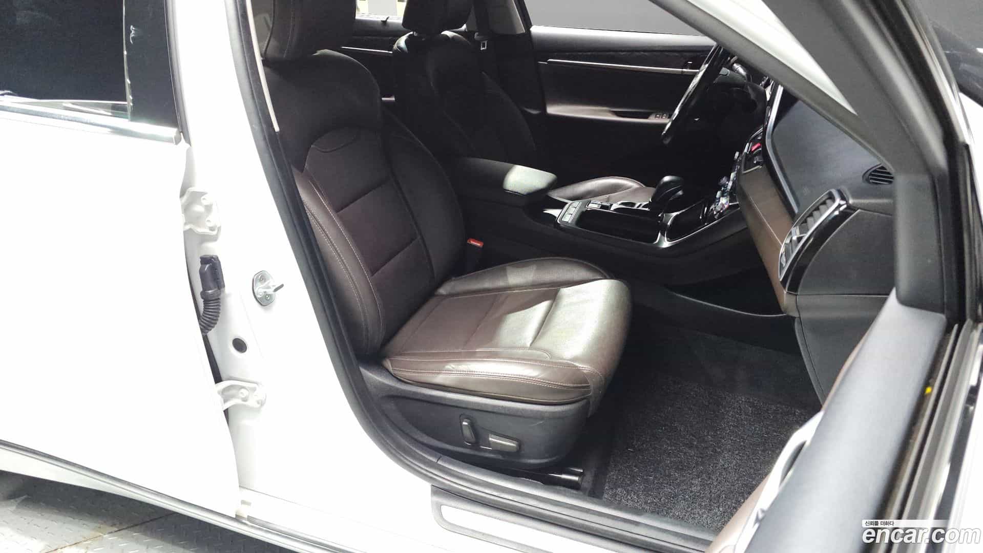 Grandeur Hyundai 2019.3-OPTION-015