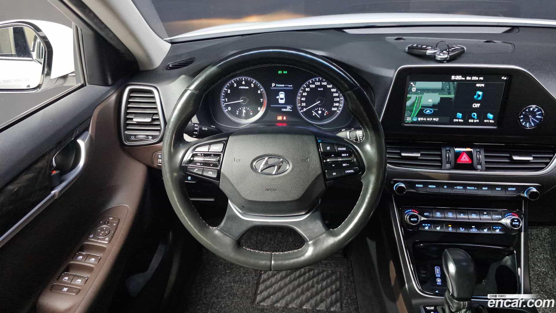 Grandeur Hyundai 2019.3-OPTION-017