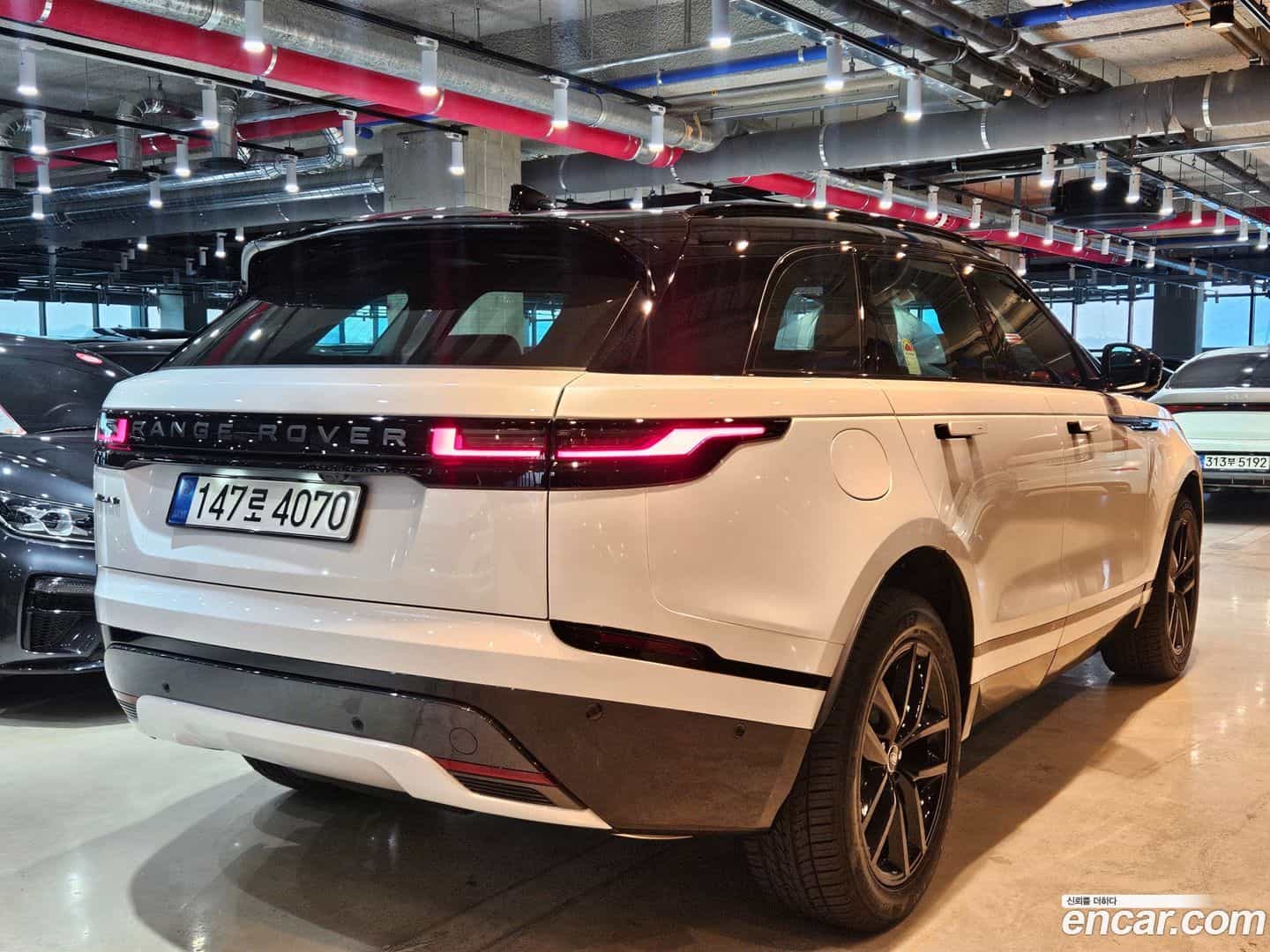 Range Rover Velar Land Rover 2026.2-OUTER-002