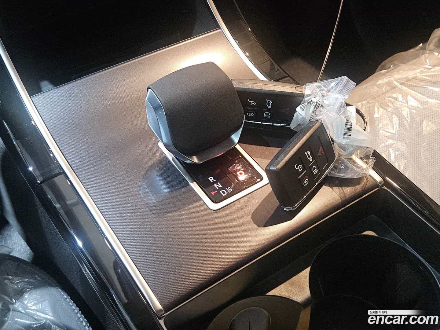 Range Rover Velar Land Rover 2026.2-INNER-009