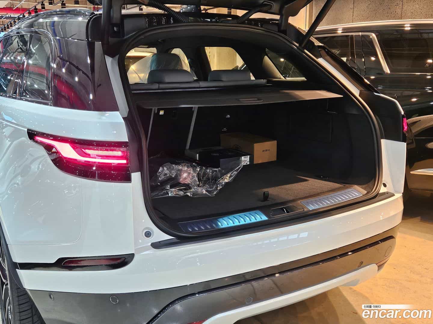 Range Rover Velar Land Rover 2026.2-OPTION-015