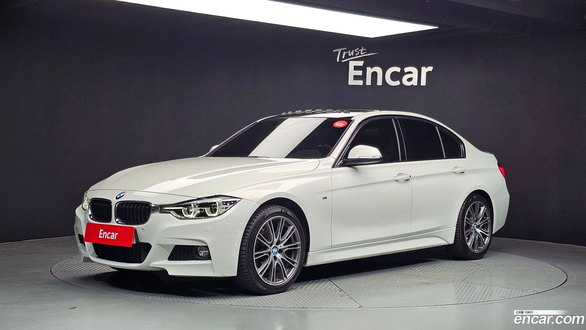 Main__Slider__Photo:3-Series BMW 2016.3-0