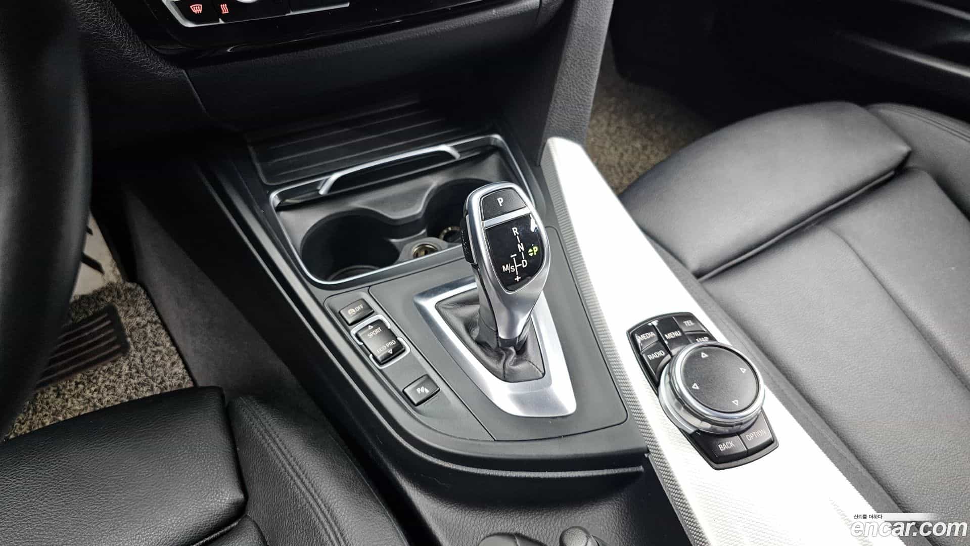 3-Series BMW 2016.3-INNER-009