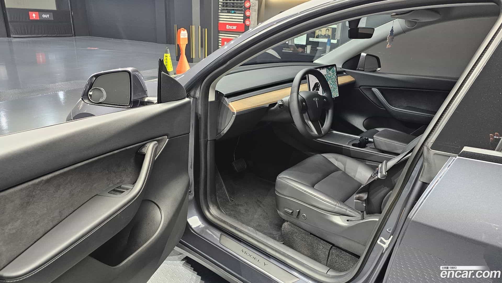 Model Y Tesla 2021.4-INNER-010