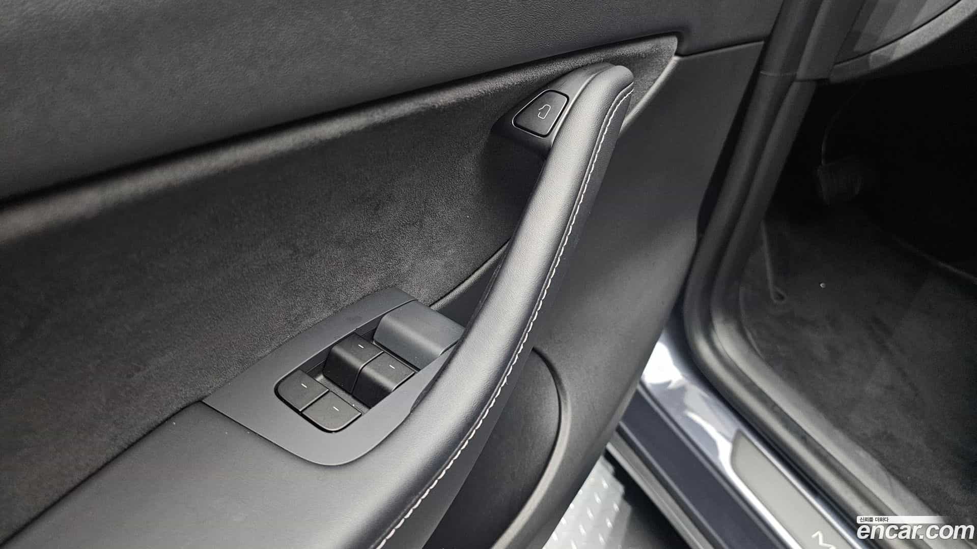 Model Y Tesla 2021.4-OPTION-020