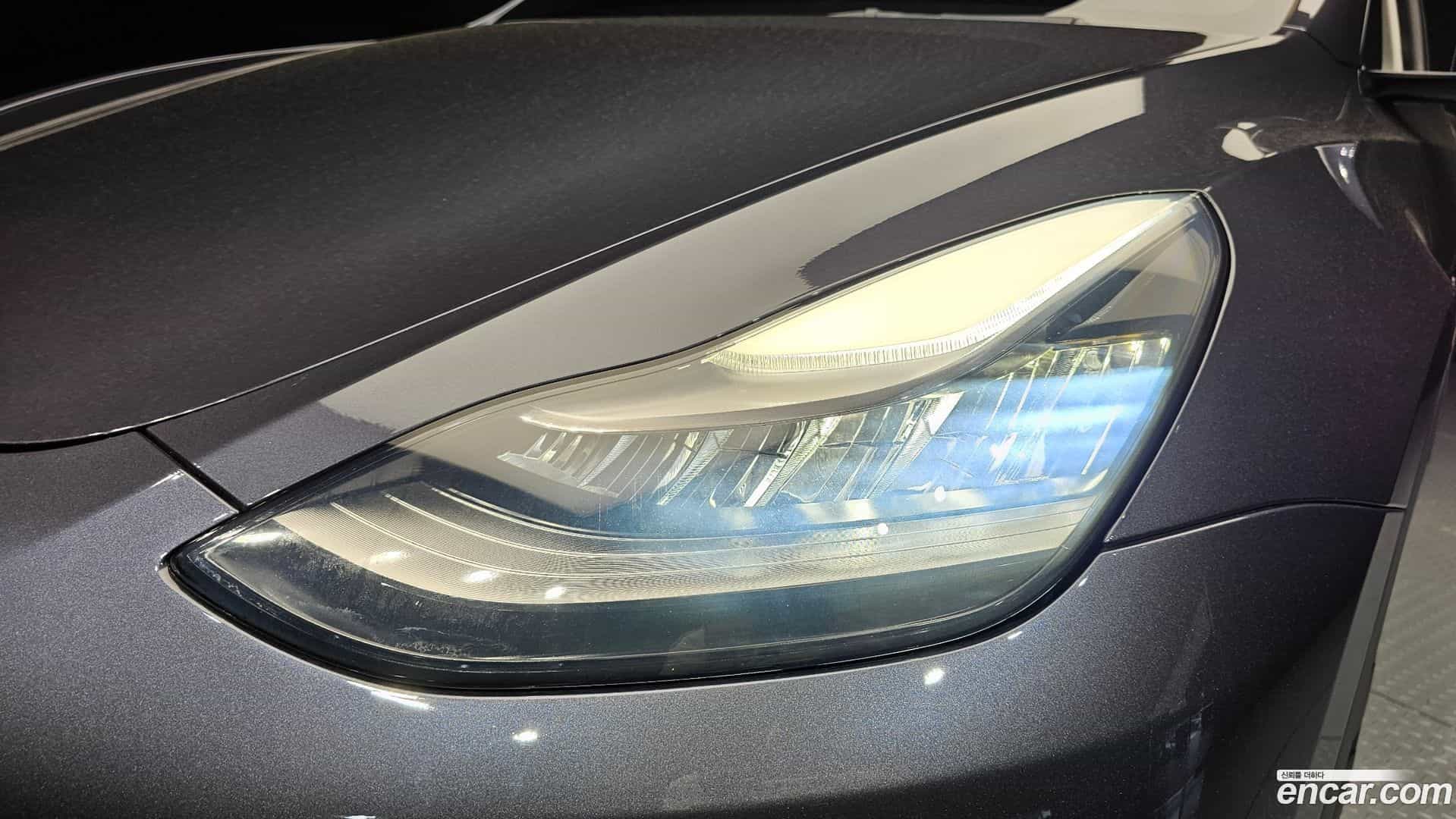 Model Y Tesla 2021.4-OUTER-032