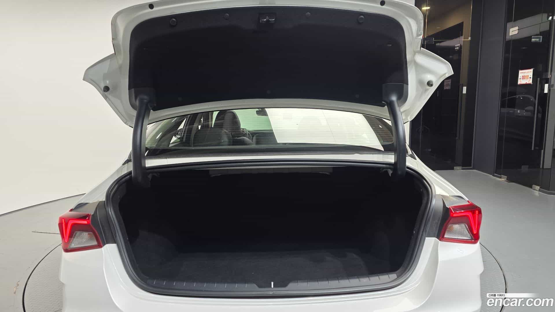 K5 Kia 2020.0-OPTION-024