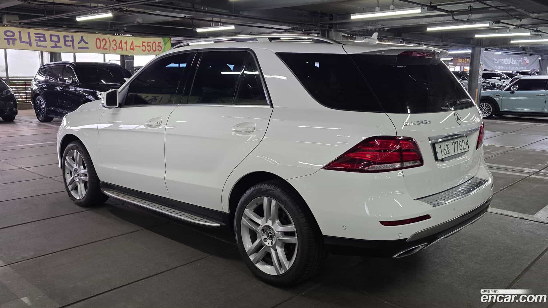 GLE-Class Mercedes-Benz 2018.7-OUTER-002