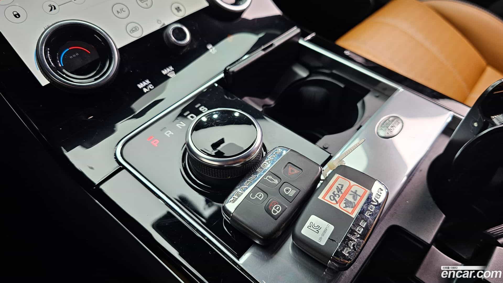 Range Rover Velar Land Rover 2019.9-INNER-009