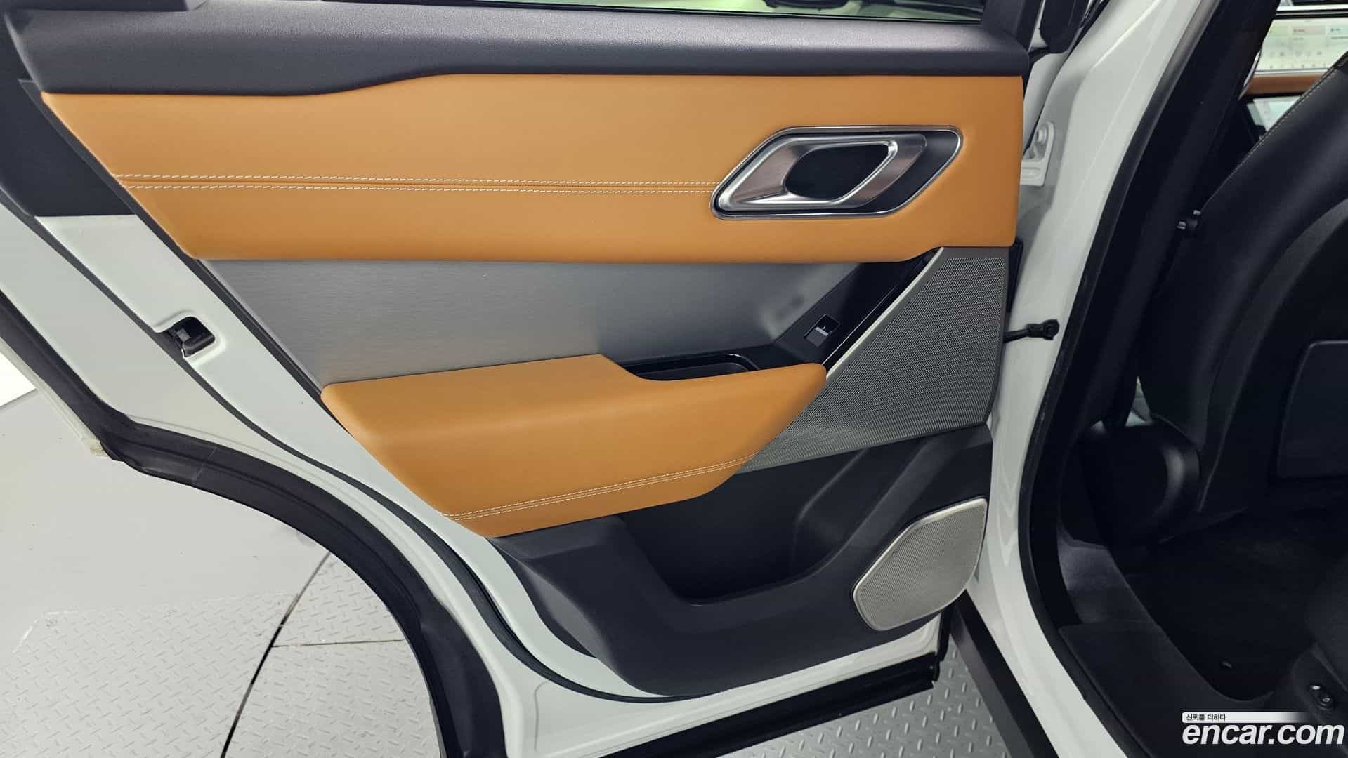 Range Rover Velar Land Rover 2019.9-INNER-035