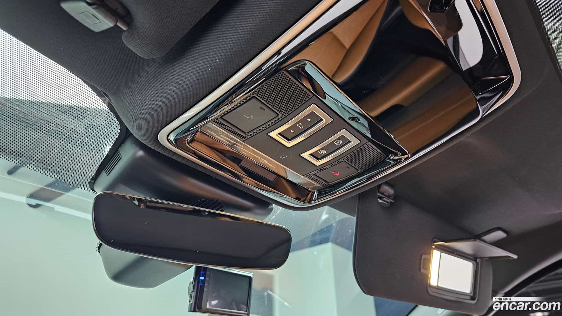 Range Rover Velar Land Rover 2019.9-OPTION-042
