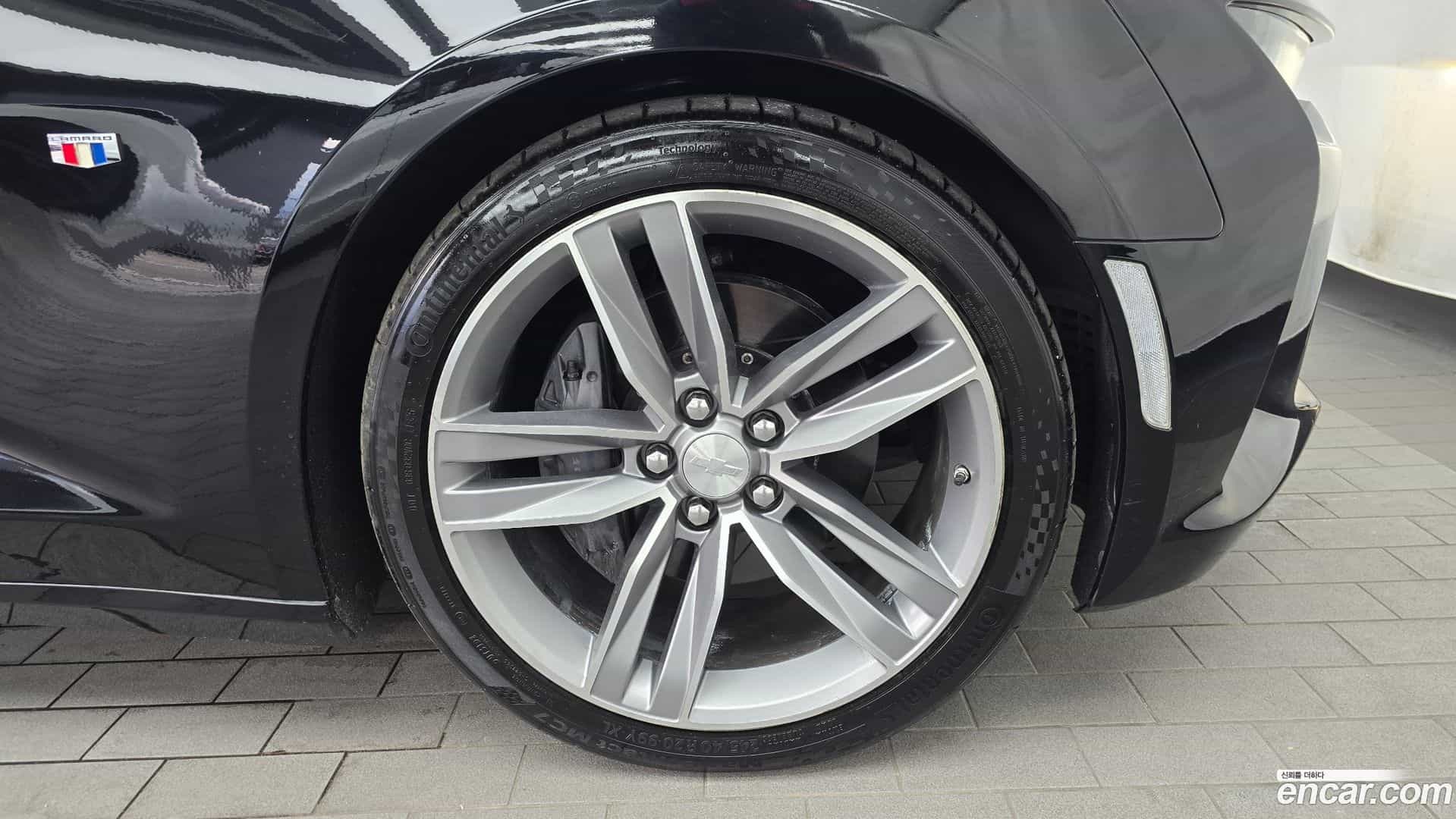 Camaro Chevrolet 2017.0-OUTER-031