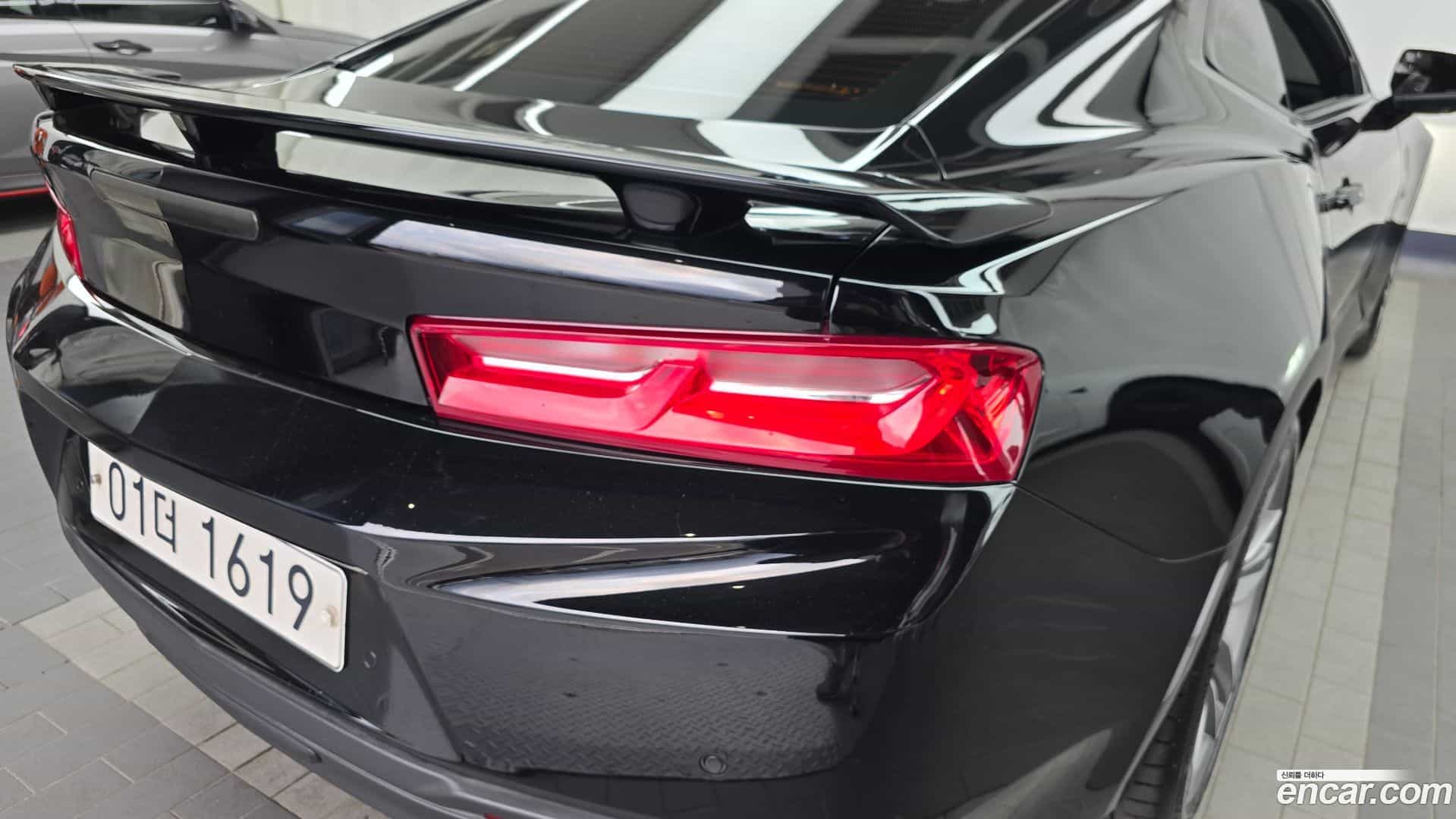 Camaro Chevrolet 2017.0-OUTER-033