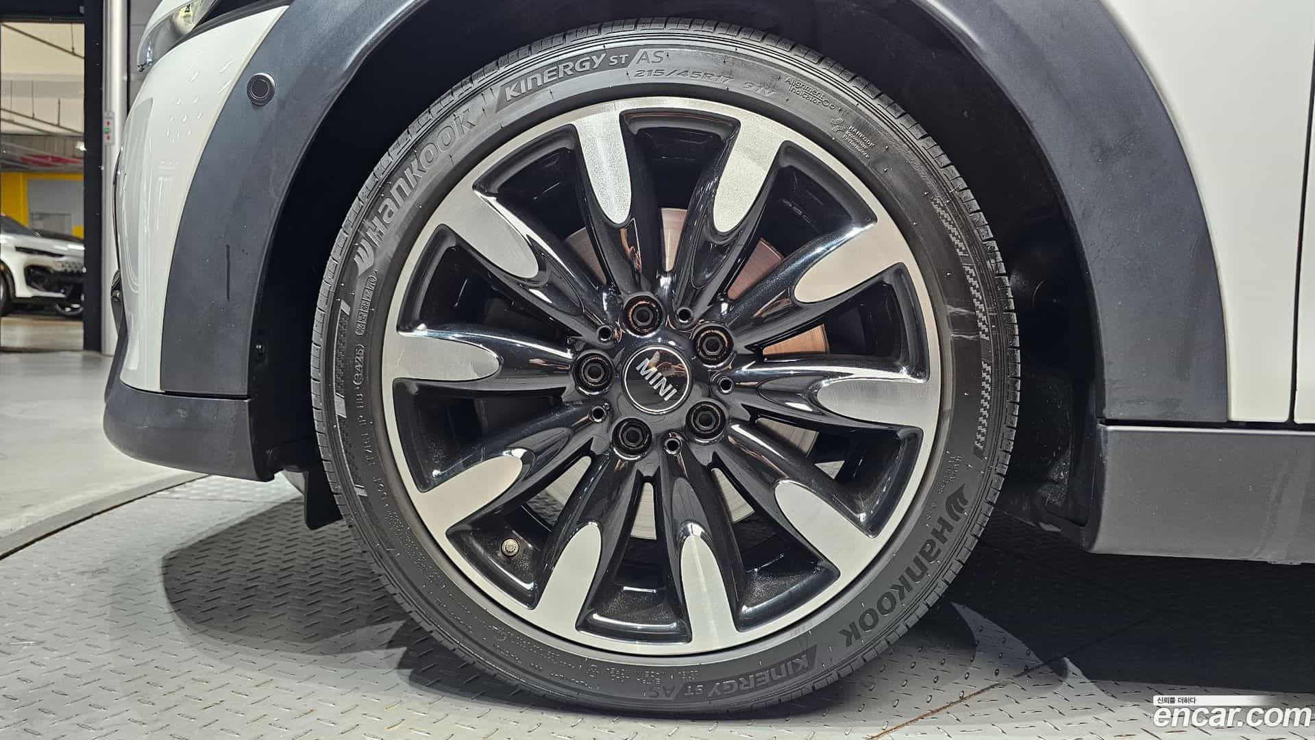 Cooper Mini 2023.1-OUTER-005