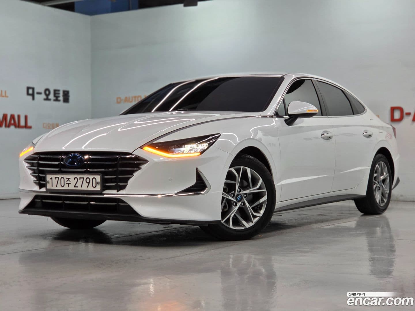 Main__Slider__Photo:Sonata Hyundai 2020.6-0