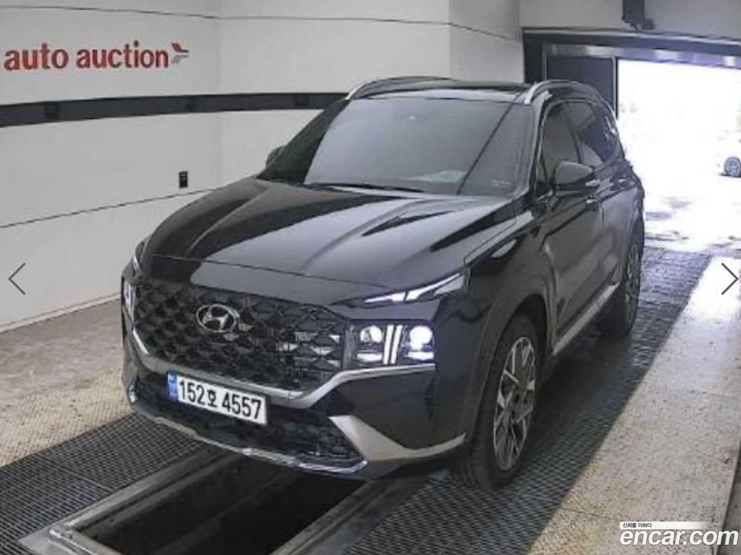 Main__Slider__Photo:Santafe Hyundai 2022.5-0
