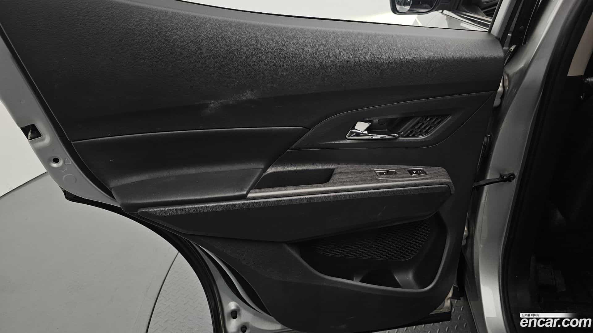 KORANDO KG Mobility 2019.4-INNER-035