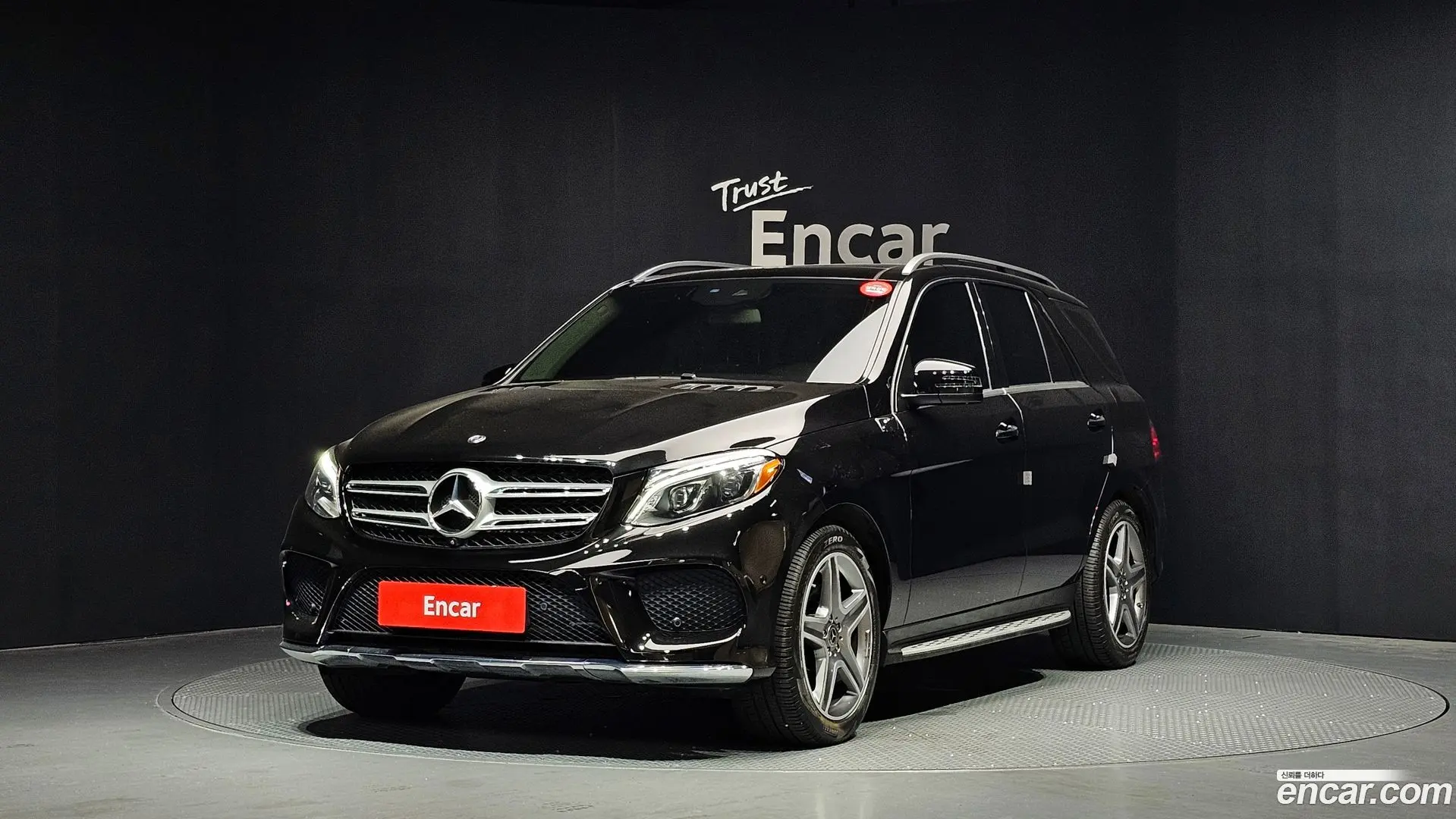 Main__Slider__Photo:GLE-Class Mercedes-Benz 2018.8-0