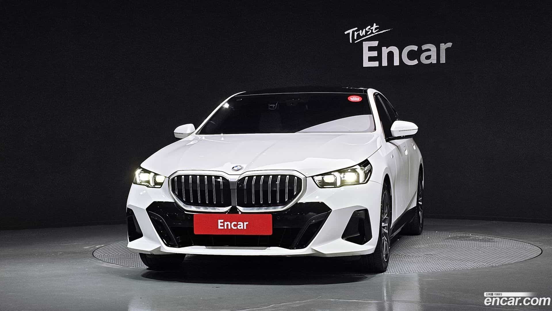 5-Series BMW 2024.9-OUTER-003