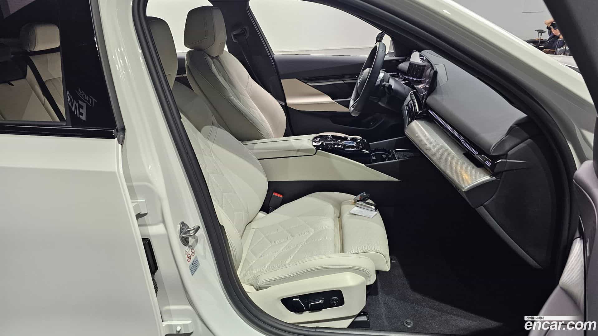 5-Series BMW 2024.9-INNER-036