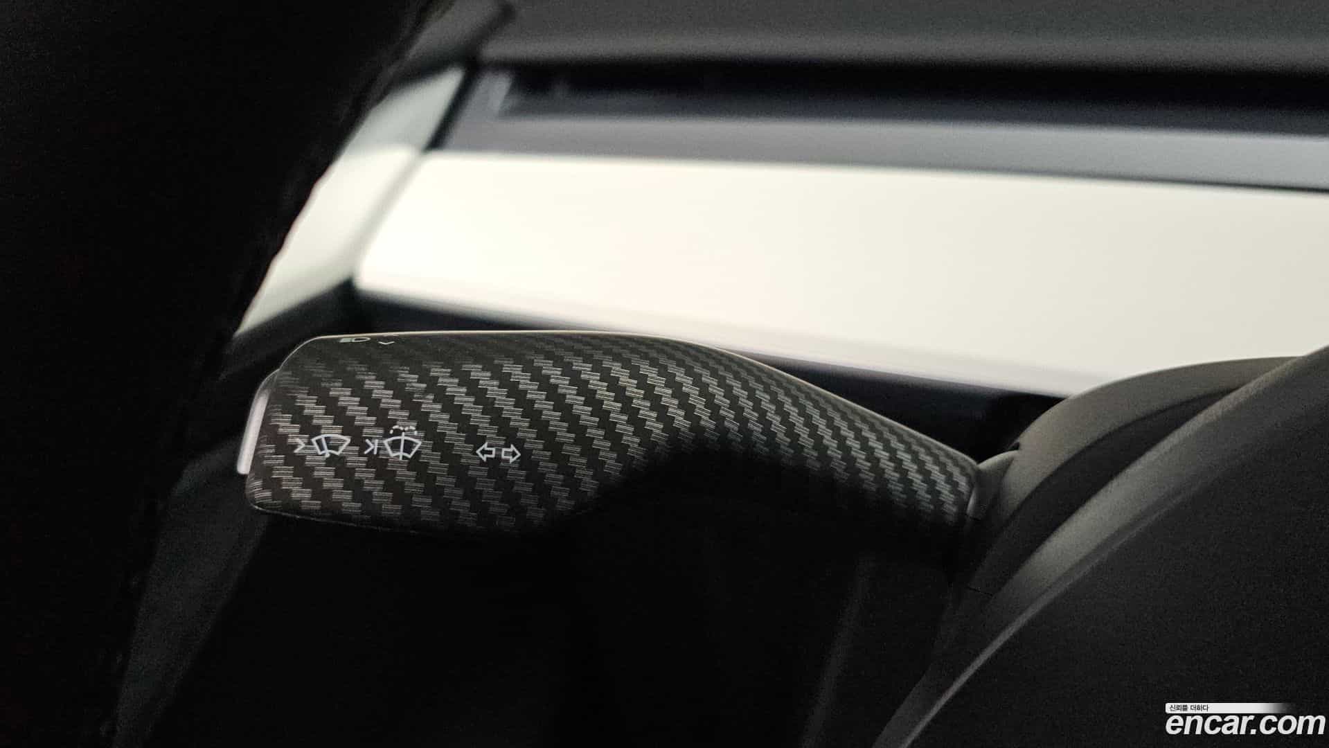 Model Y Tesla 2025.1-OPTION-044