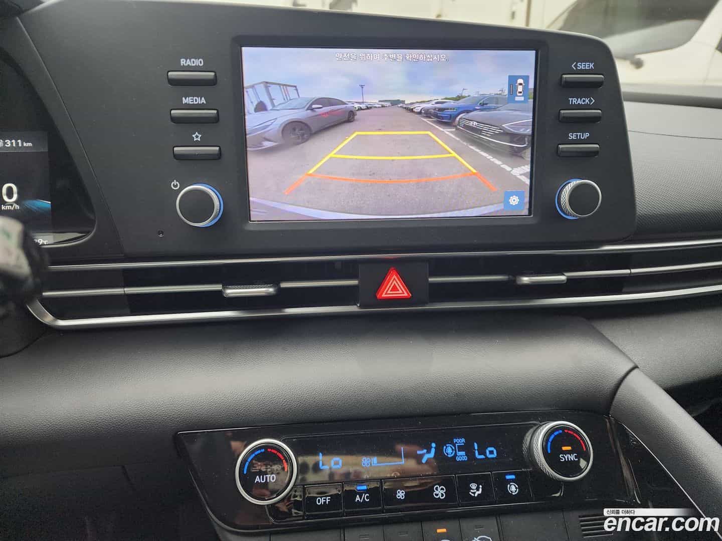 AVANTE Hyundai 2021.11-OPTION-016