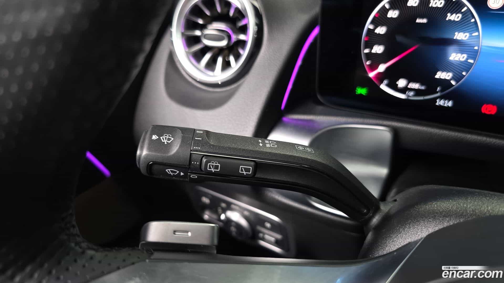 GLB-Class Mercedes-Benz 2024.7-OPTION-021