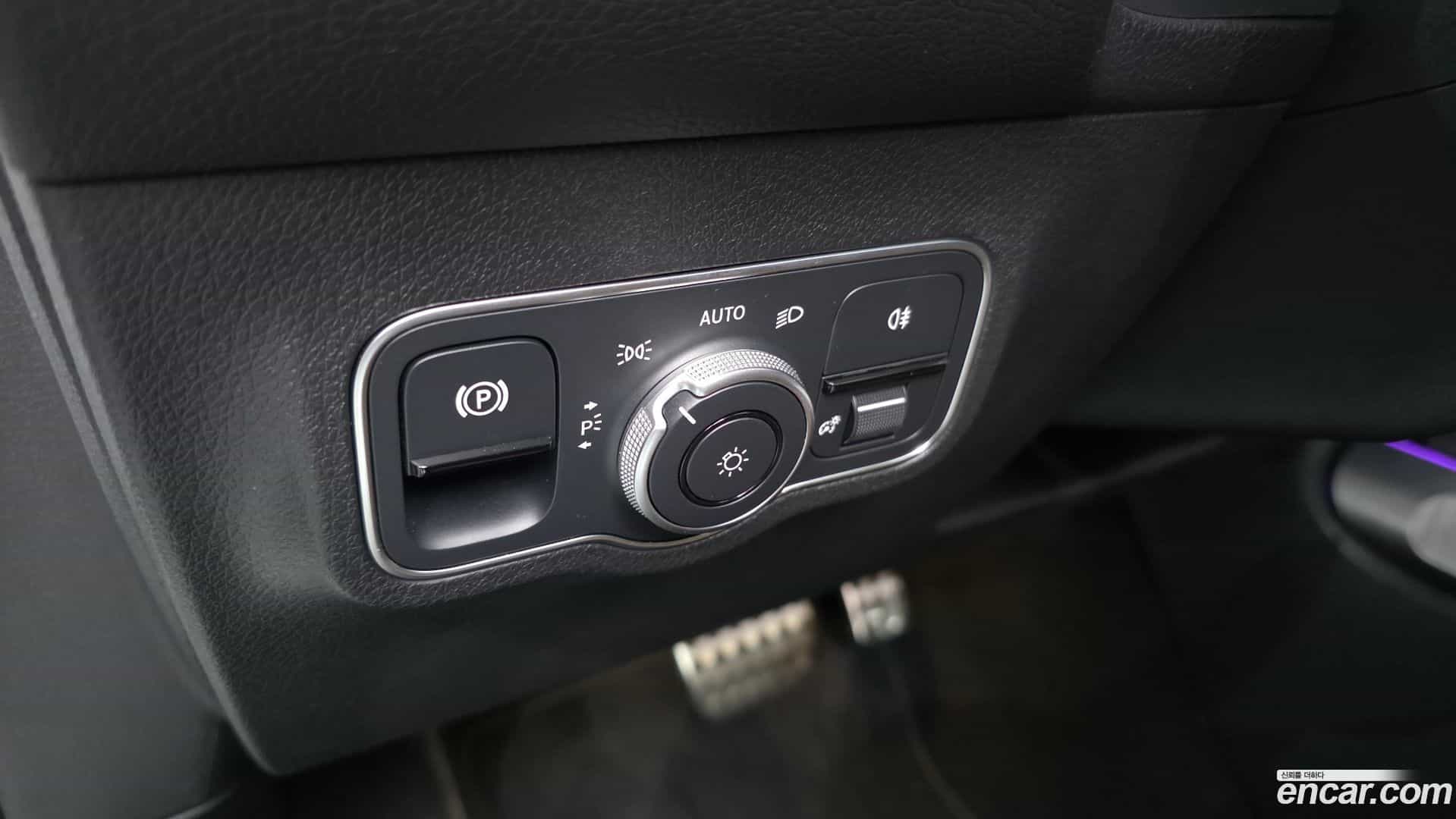 GLB-Class Mercedes-Benz 2024.7-OPTION-040