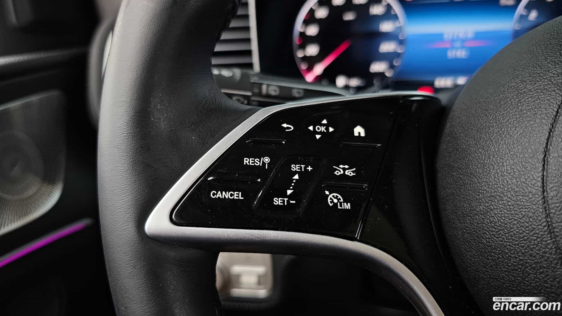 GLE-Class Mercedes-Benz 2025.2-INNER-036