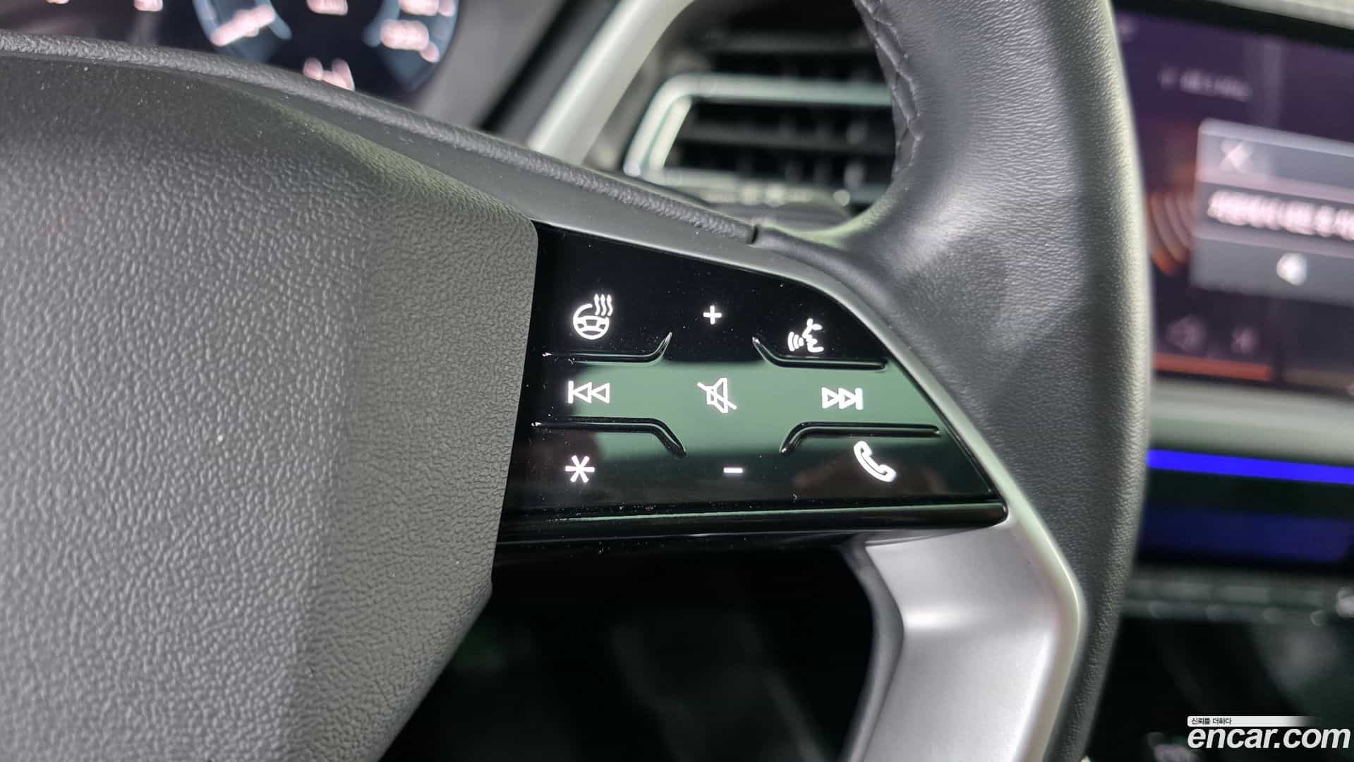 Q4 e-tron Audi 2023.11-OPTION-023