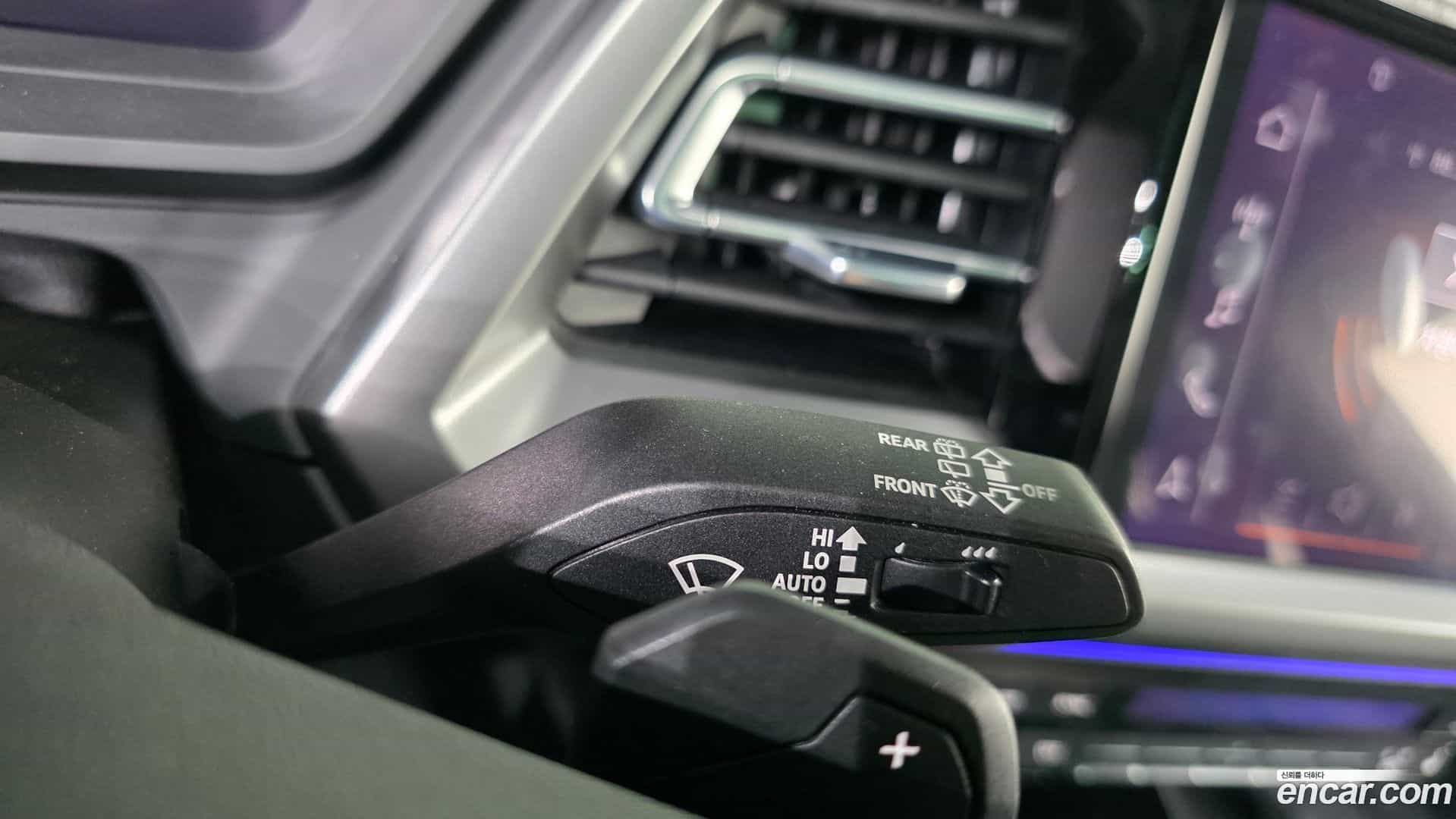Q4 e-tron Audi 2023.11-OPTION-040