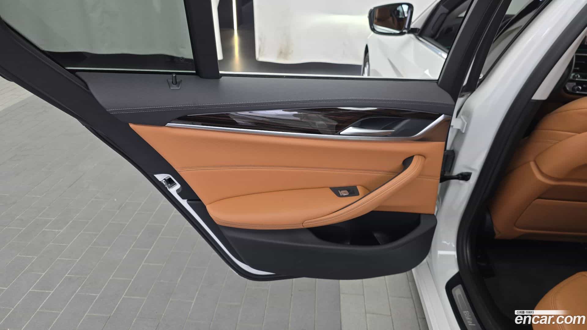 5-Series BMW 2021.5-INNER-035
